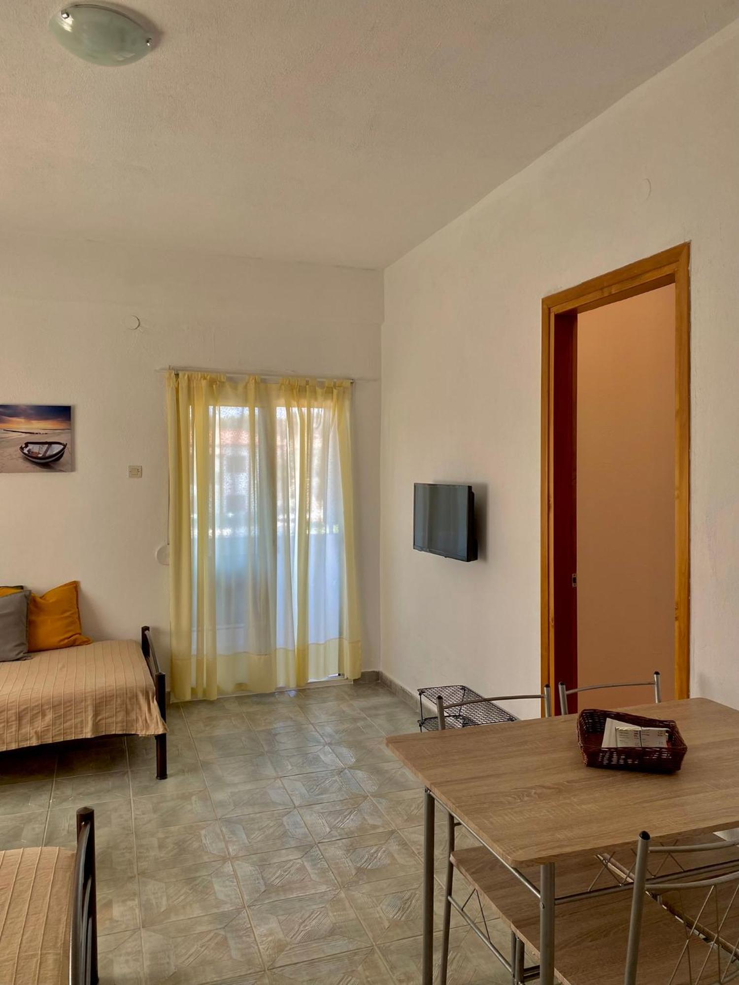 Kouslaka Apartment *