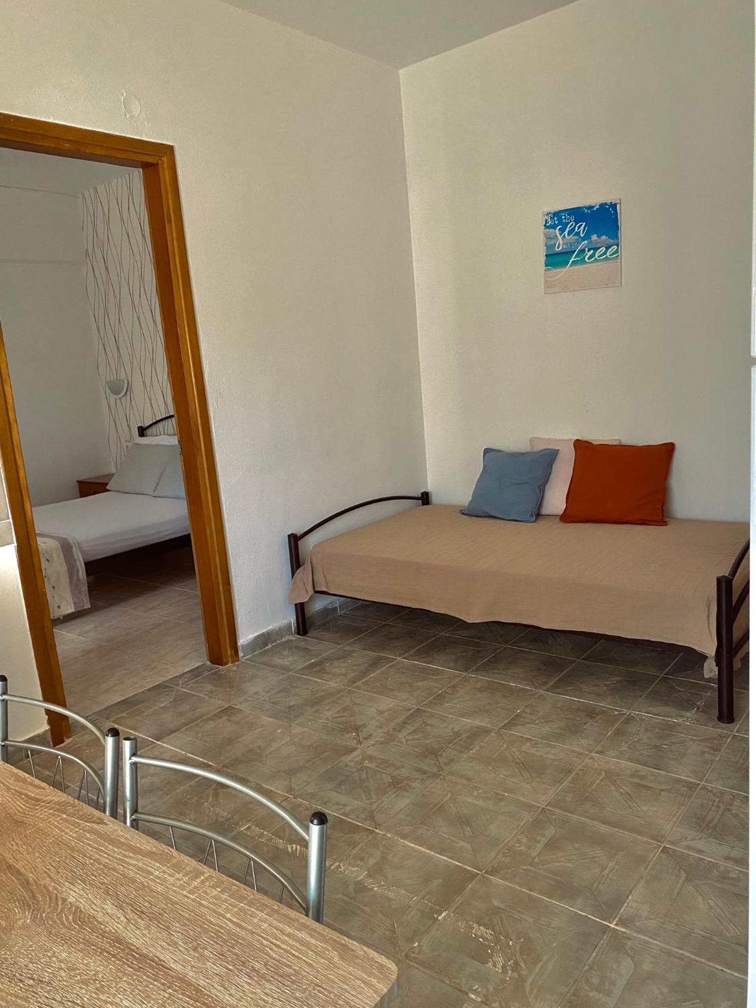 Kouslaka Apartment *